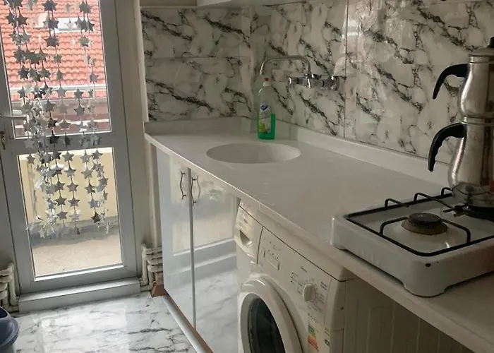 Daire Close To Anıtkabir, Metro&atakule